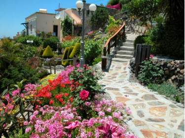 Minihäuschen mit Privatterrasse