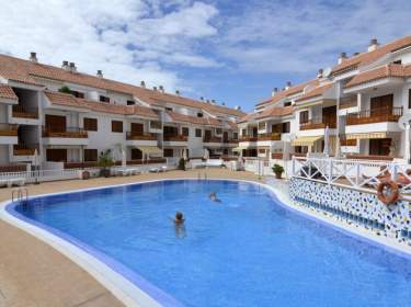 Strandnahe Ferienwohnung mit Pool