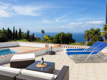 Villa mit Traumblick, beheizb. Pool Villa mit Traumblick, beheizb. Pool