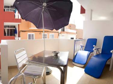 Fewo mit Balkon mit Sonnenliegen