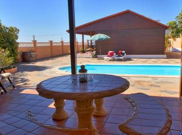 Idyllisches Ferienhaus mit Privatpo