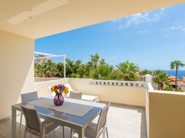 Ferienwohnung mit Pool und Terrasse Ferienwohnung mit Pool und Terrasse