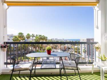 Moderne & zentrale Fewo mit Pool