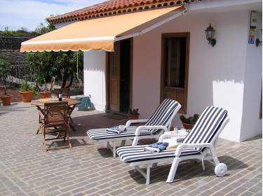 Süßes Ferienhäuschen mit Meerblick Süßes Ferienhäuschen mit Meerblick