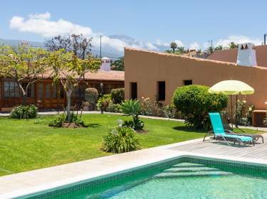 Finca-Ferienhaus (beh. Pool)