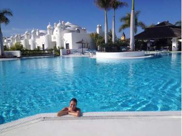 Fewo mit Terrasse & Pool Fewo mit Terrasse & Pool