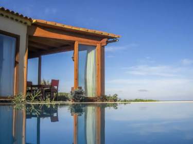 Haus mit Infinity-Pool & Sauna