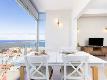 Moderne Fewo mit Pool im Bel Air