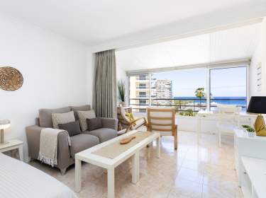 Komfortables Studio mit Pool