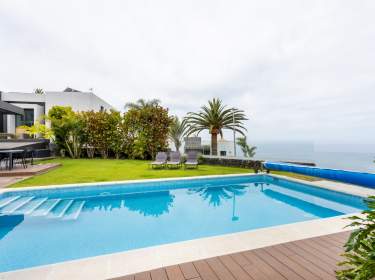 Stilvolle Wohlfühloase mit Pool