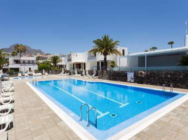 Strandnahe Fewo mit Pool & Garten Strandnahe Fewo mit Pool & Garten